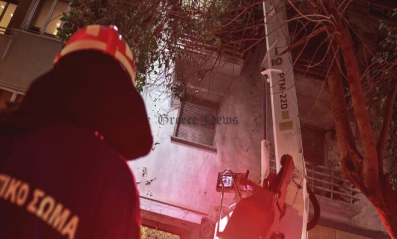 Φωτιά σε διαμέρισμα στο Παλαιό Φάληρο – Απεγκλωβίστηκαν δύο άτομα 1 RPB813wX