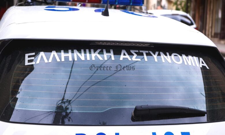 Καλύβια: Στον ανακριτή ο 16χρονος που μαχαίρωσε τον πατέρα του μέχρι θανάτου 1 16 A9inj4CG